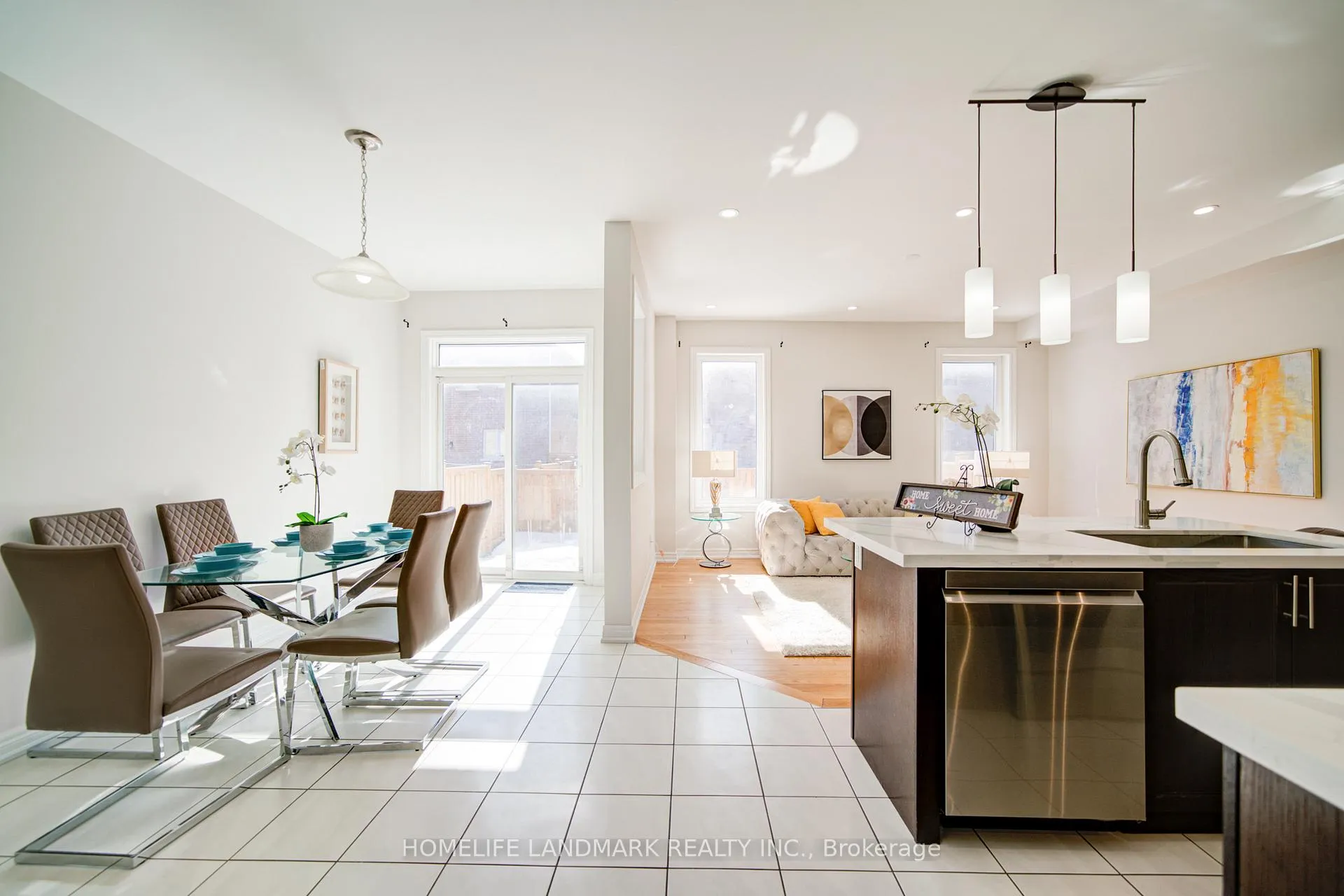 Photo 11 of 127 Decast Crescent, Markham, Box Grove — HOMEH
