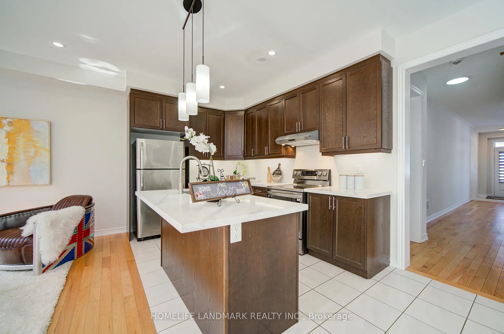 Photo 12 of 127 Decast Crescent, Markham, Box Grove — HOMEH