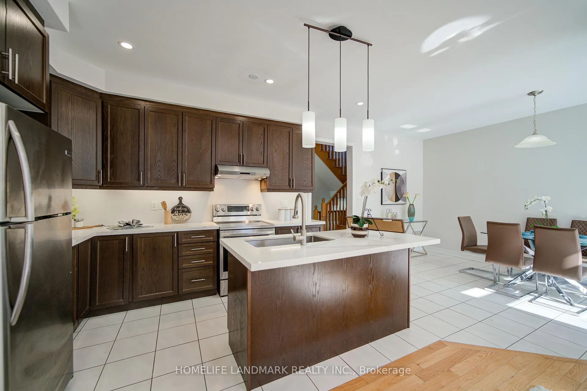 Photo 19 of 127 Decast Crescent, Markham, Box Grove — HOMEH
