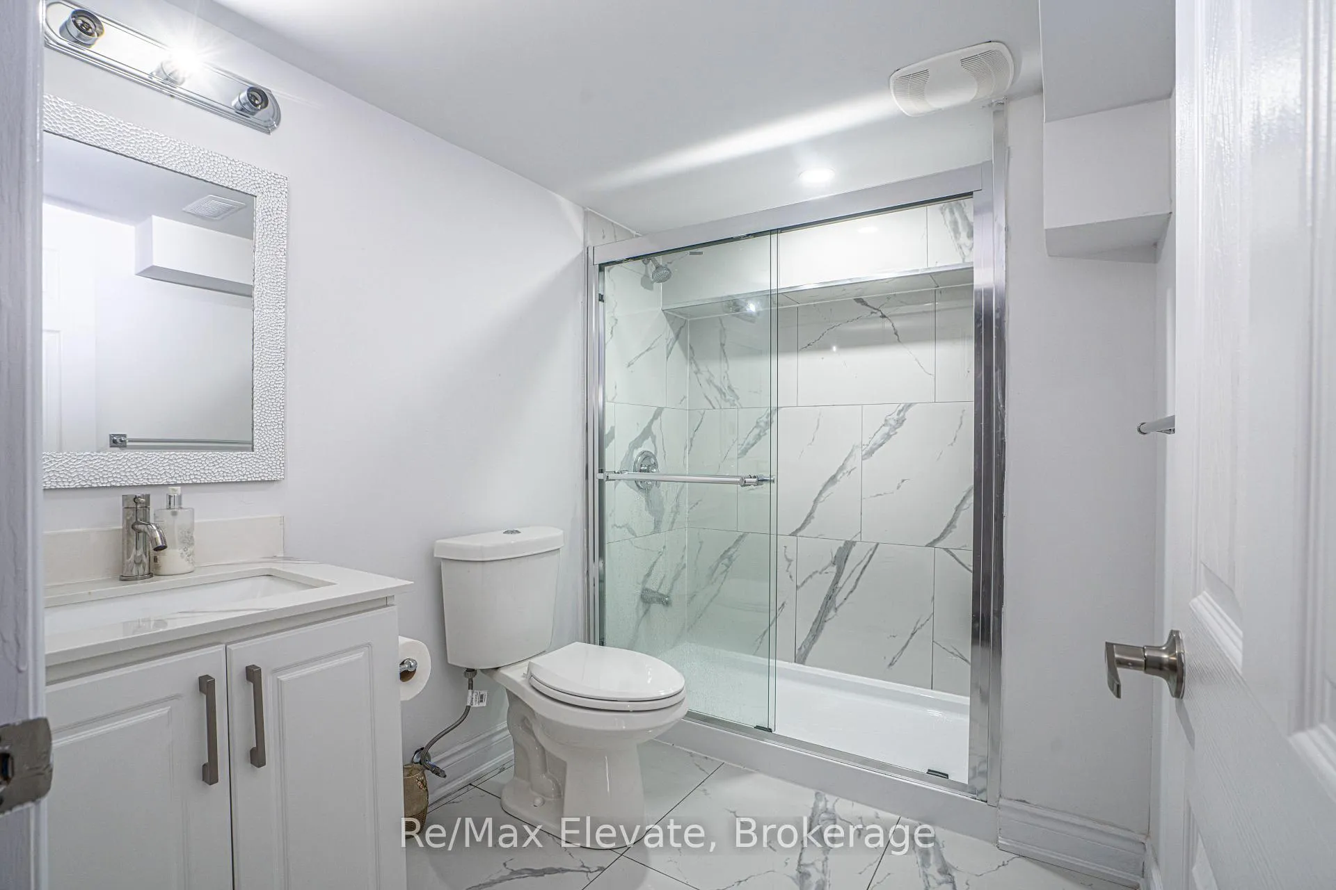 Photo 5 of Unit LOWER, 2 Pardon Avenue W, Whitby, Williamsburg — HOMEH