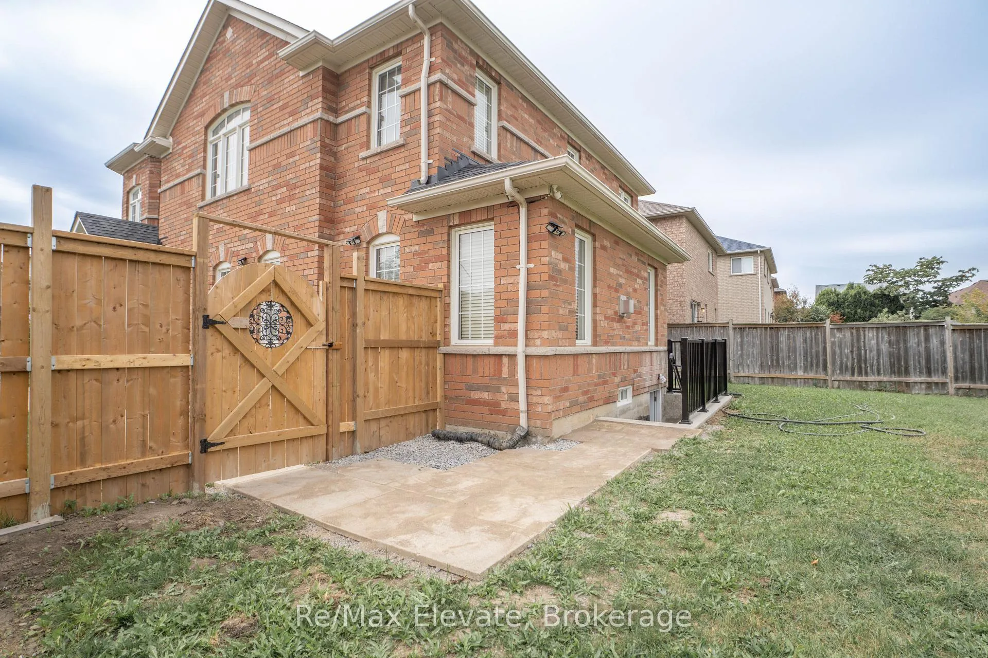 Photo 10 of Unit LOWER, 2 Pardon Avenue W, Whitby, Williamsburg — HOMEH