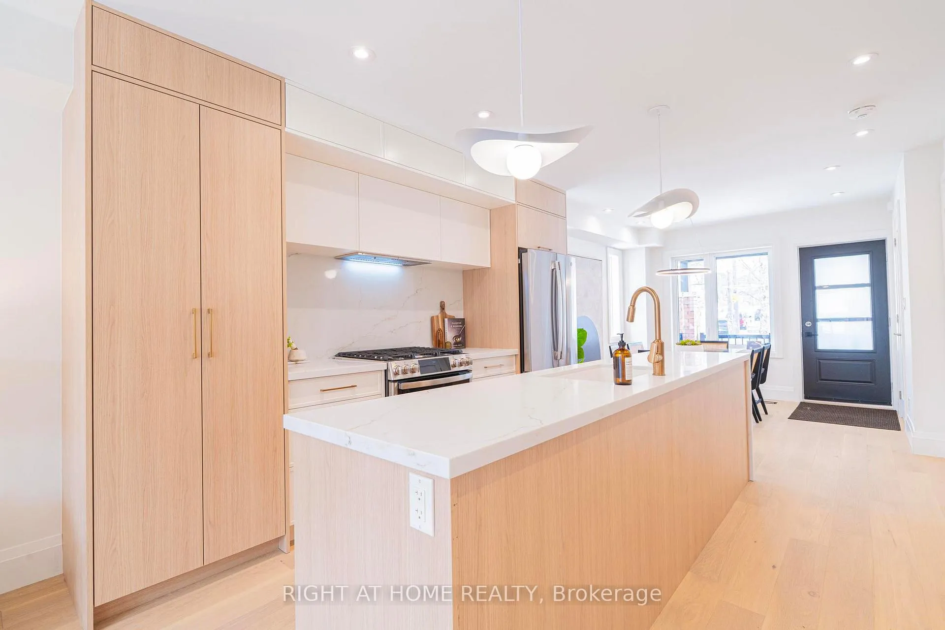 Photo 7 of 138 Winona Drive, Toronto, Wychwood — HOMEH
