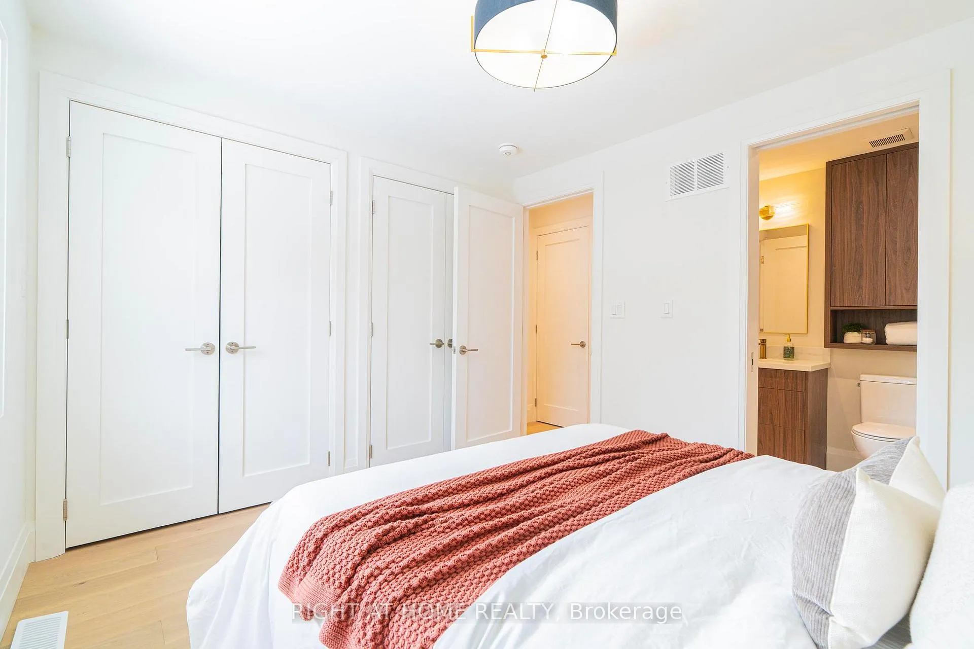 Photo 14 of 138 Winona Drive, Toronto, Wychwood — HOMEH
