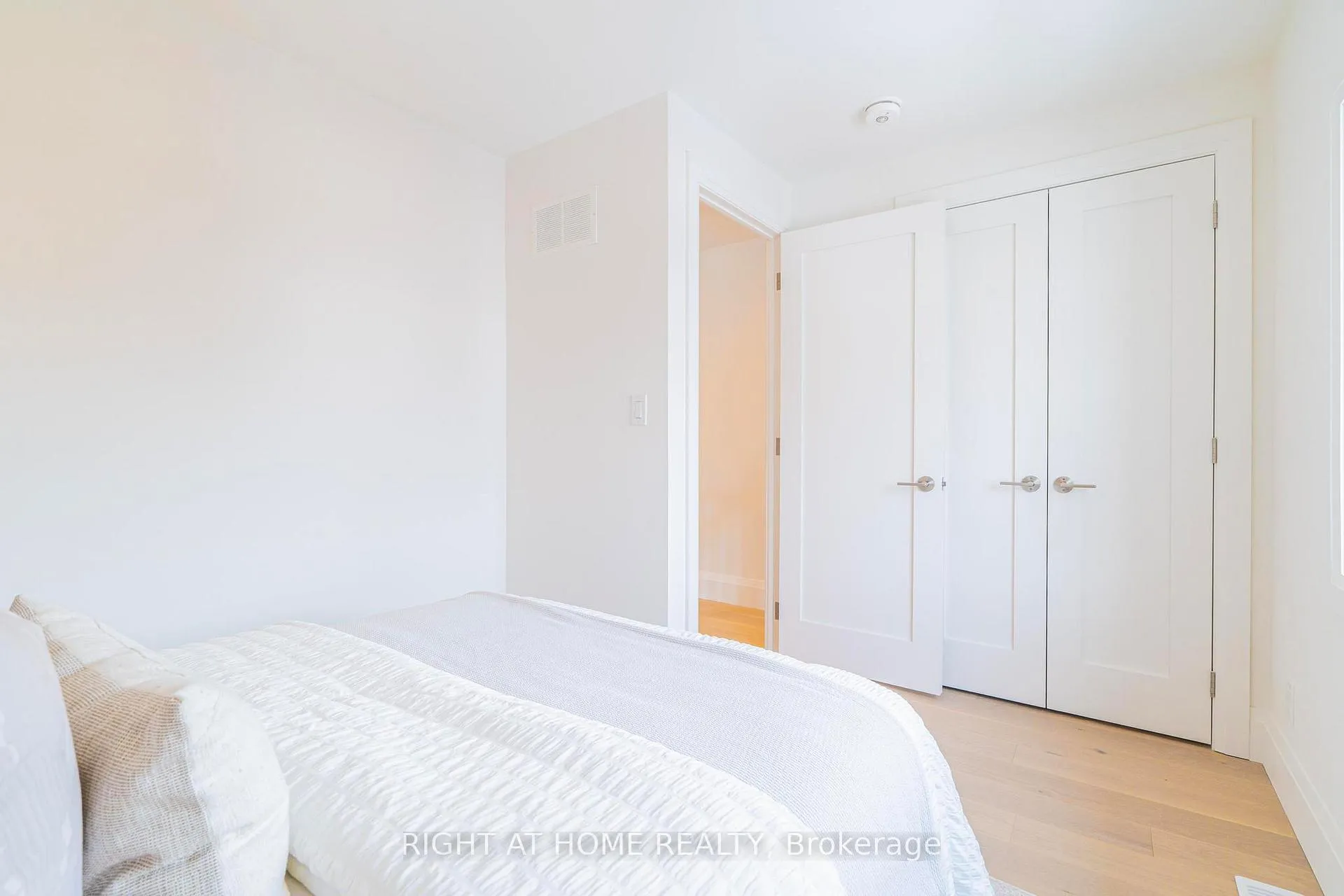 Photo 20 of 138 Winona Drive, Toronto, Wychwood — HOMEH