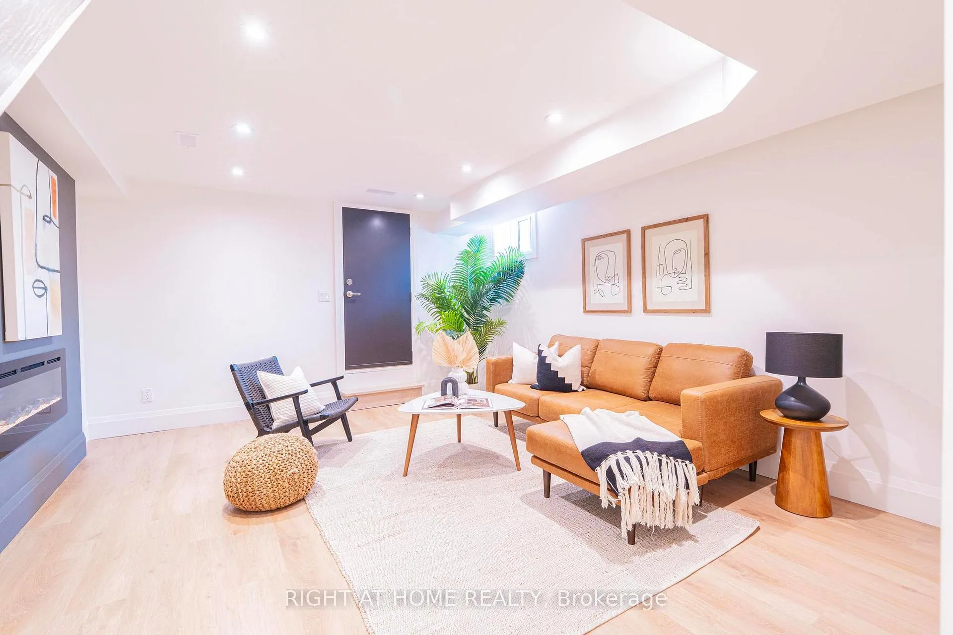 Photo 23 of 138 Winona Drive, Toronto, Wychwood — HOMEH