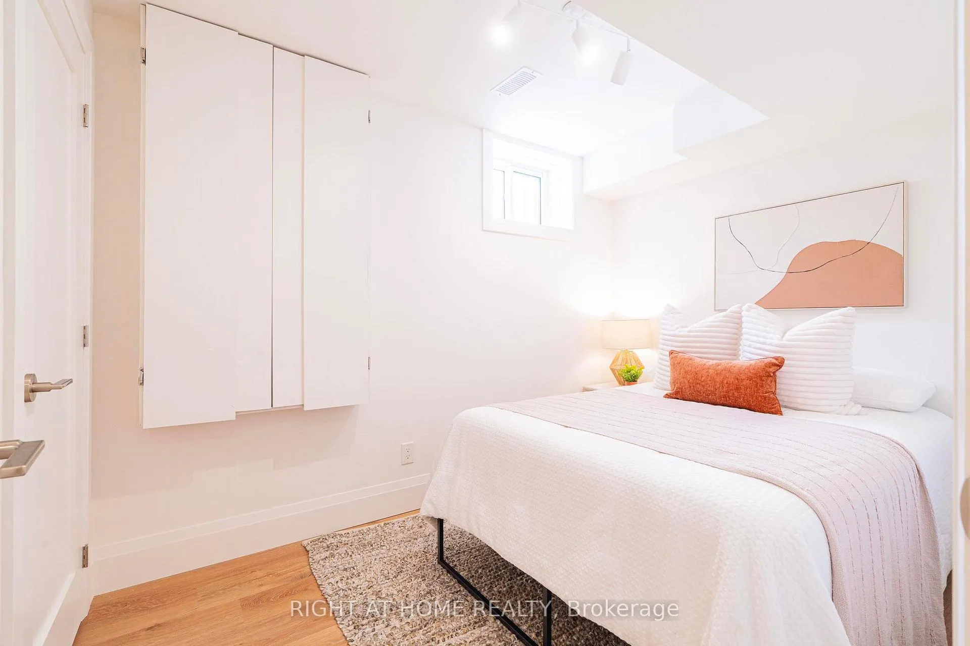 Photo 27 of 138 Winona Drive, Toronto, Wychwood — HOMEH
