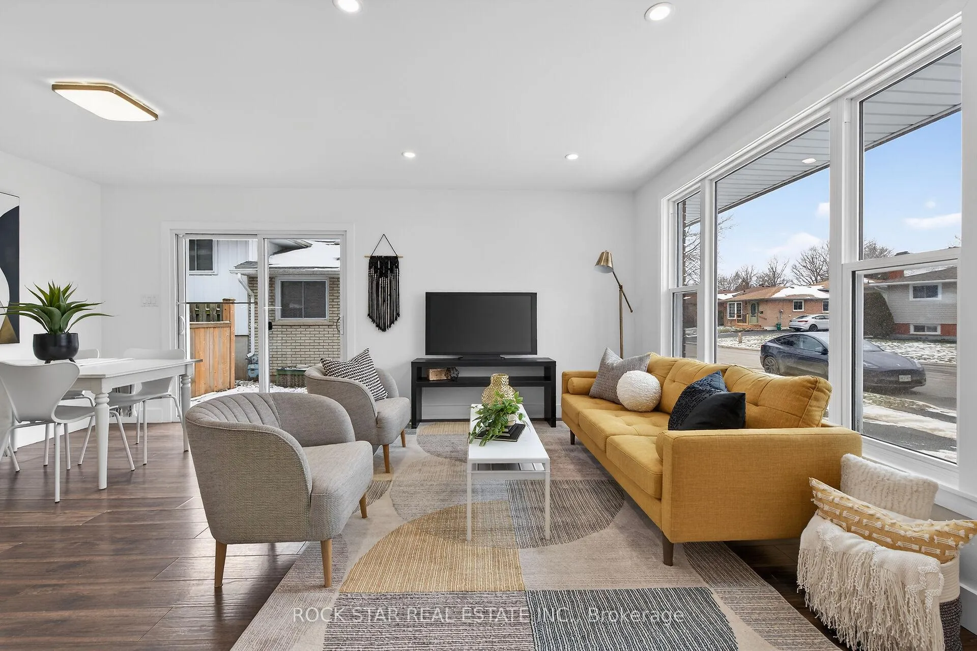 Photo 14 of 3075 Empire Place, Niagara Falls, Church's Lane — HOMEH