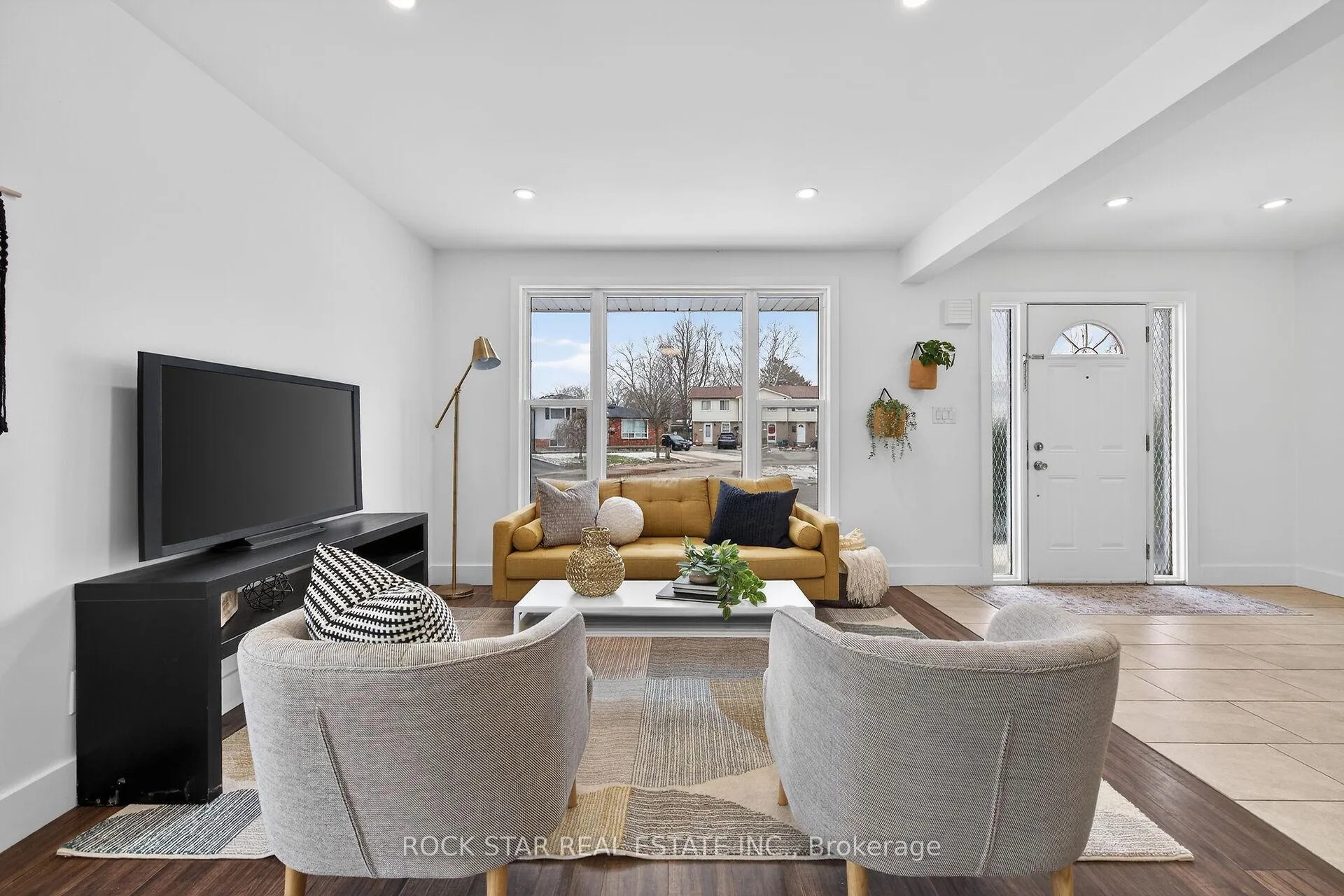 Photo 16 of 3075 Empire Place, Niagara Falls, Church's Lane — HOMEH