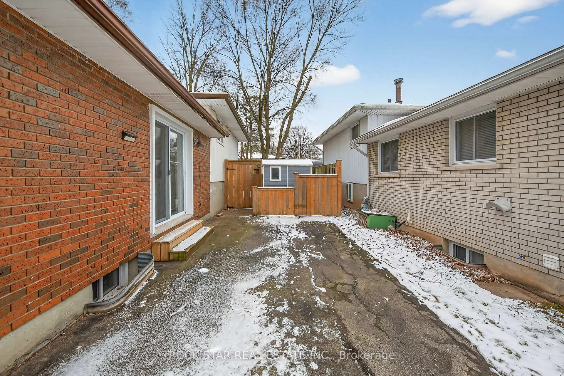 Photo 43 of 3075 Empire Place, Niagara Falls, Church's Lane — HOMEH