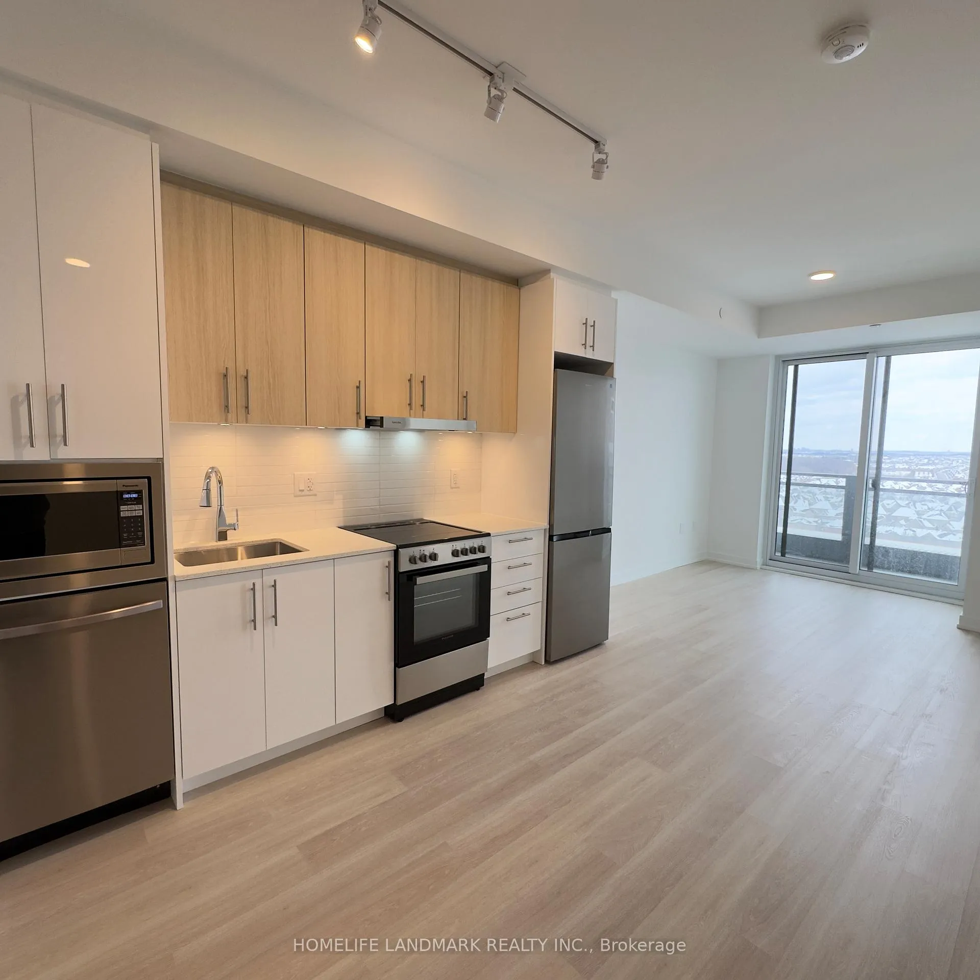 Photo 3 of Unit 1908 A, 9763 Markham Road, Markham, Greensborough — HOMEH