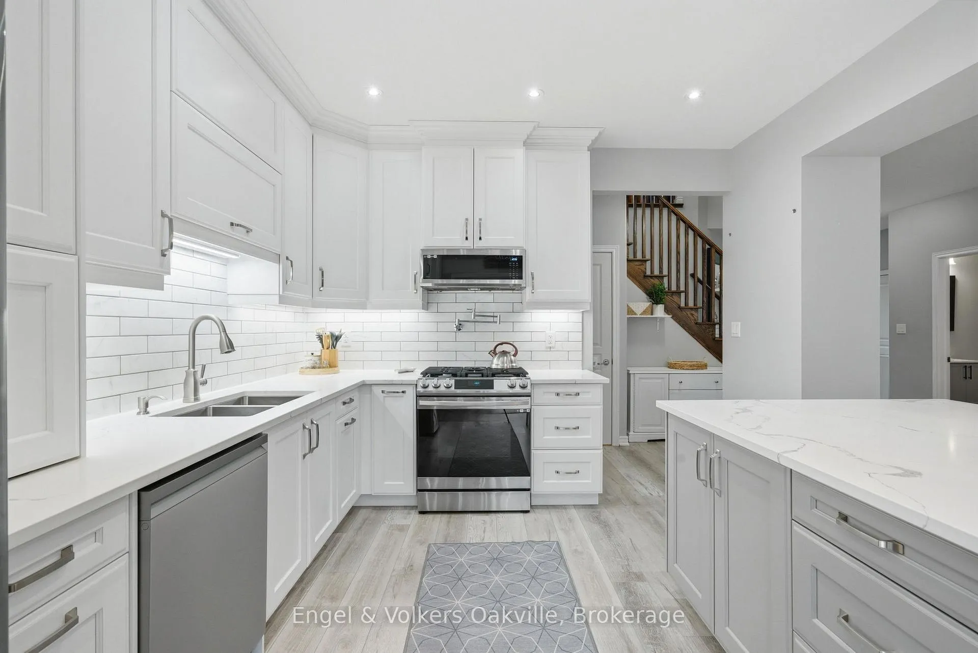 Photo 21 of 115 Pumpkin Pass, Hamilton, Binbrook — HOMEH