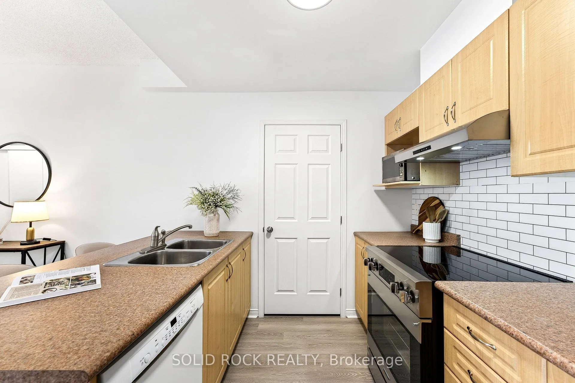 Photo 20 of Unit K, 101 Artesa Private, Ottawa, Kanata - Emerald Meadows/Trailwest — HOMEH