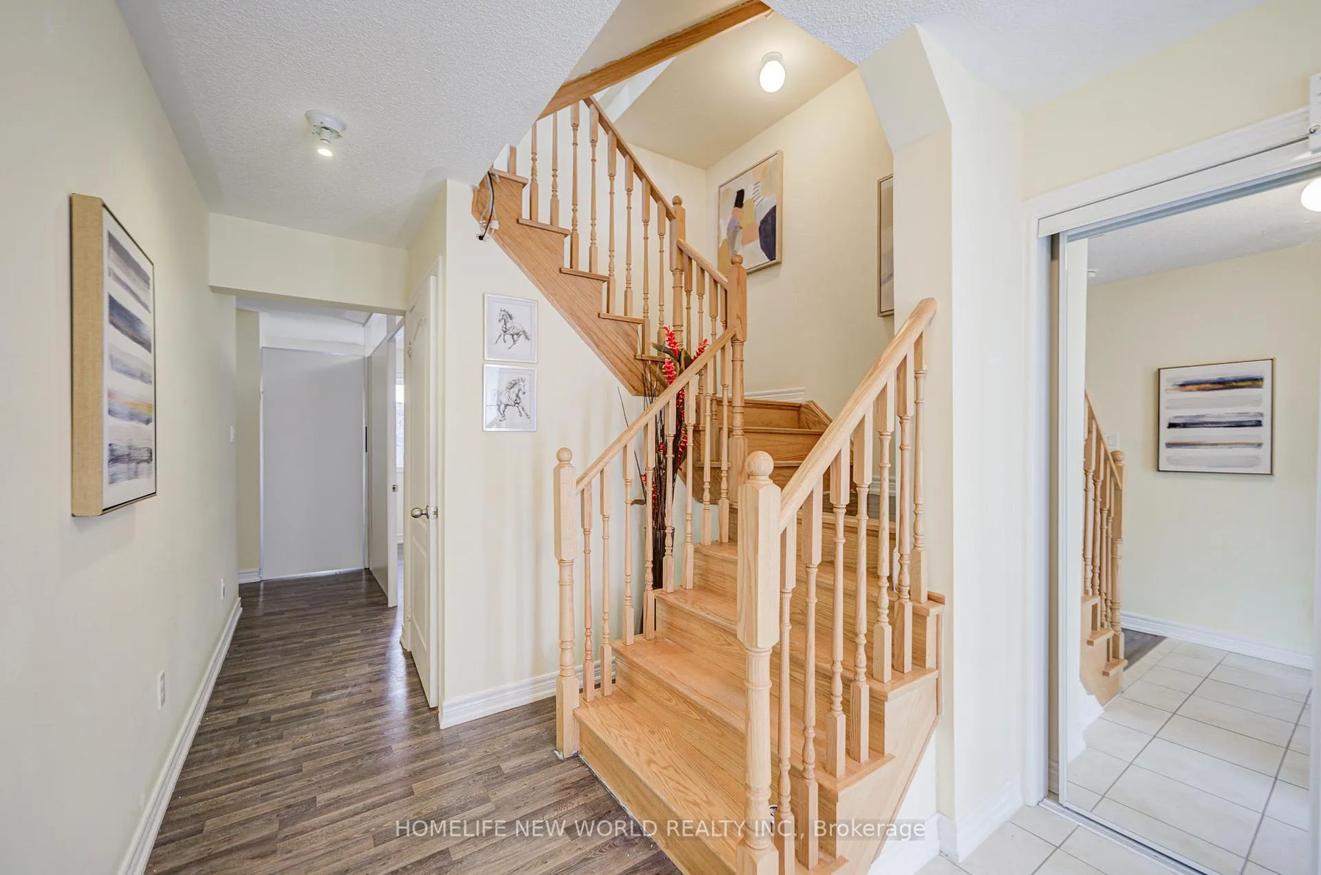 Photo 6 of 25 Spiv Grove Way, Markham, Greensborough — HOMEH