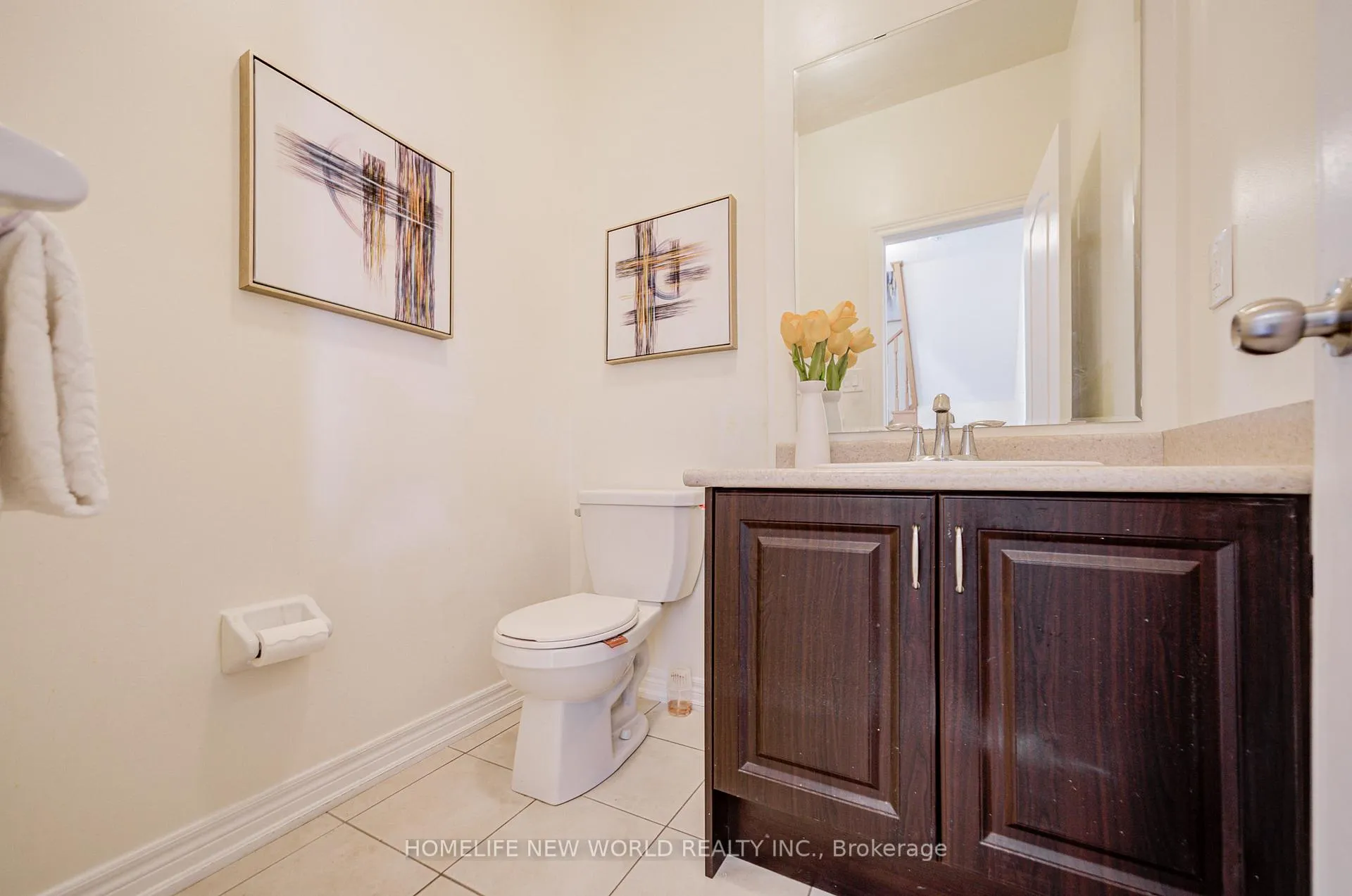Photo 14 of 25 Spiv Grove Way, Markham, Greensborough — HOMEH