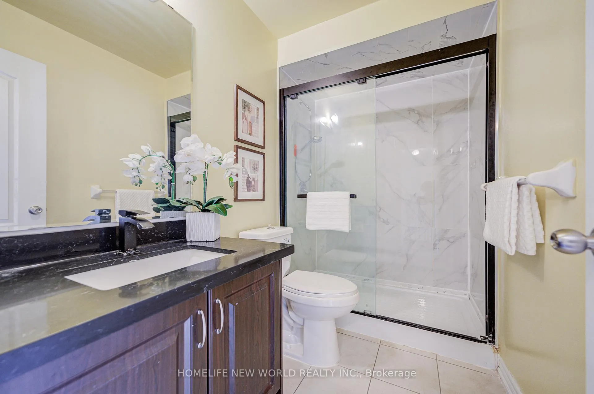 Photo 37 of 25 Spiv Grove Way, Markham, Greensborough — HOMEH