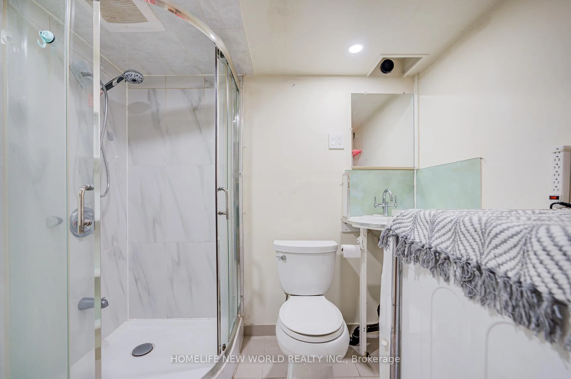 Photo 45 of 25 Spiv Grove Way, Markham, Greensborough — HOMEH
