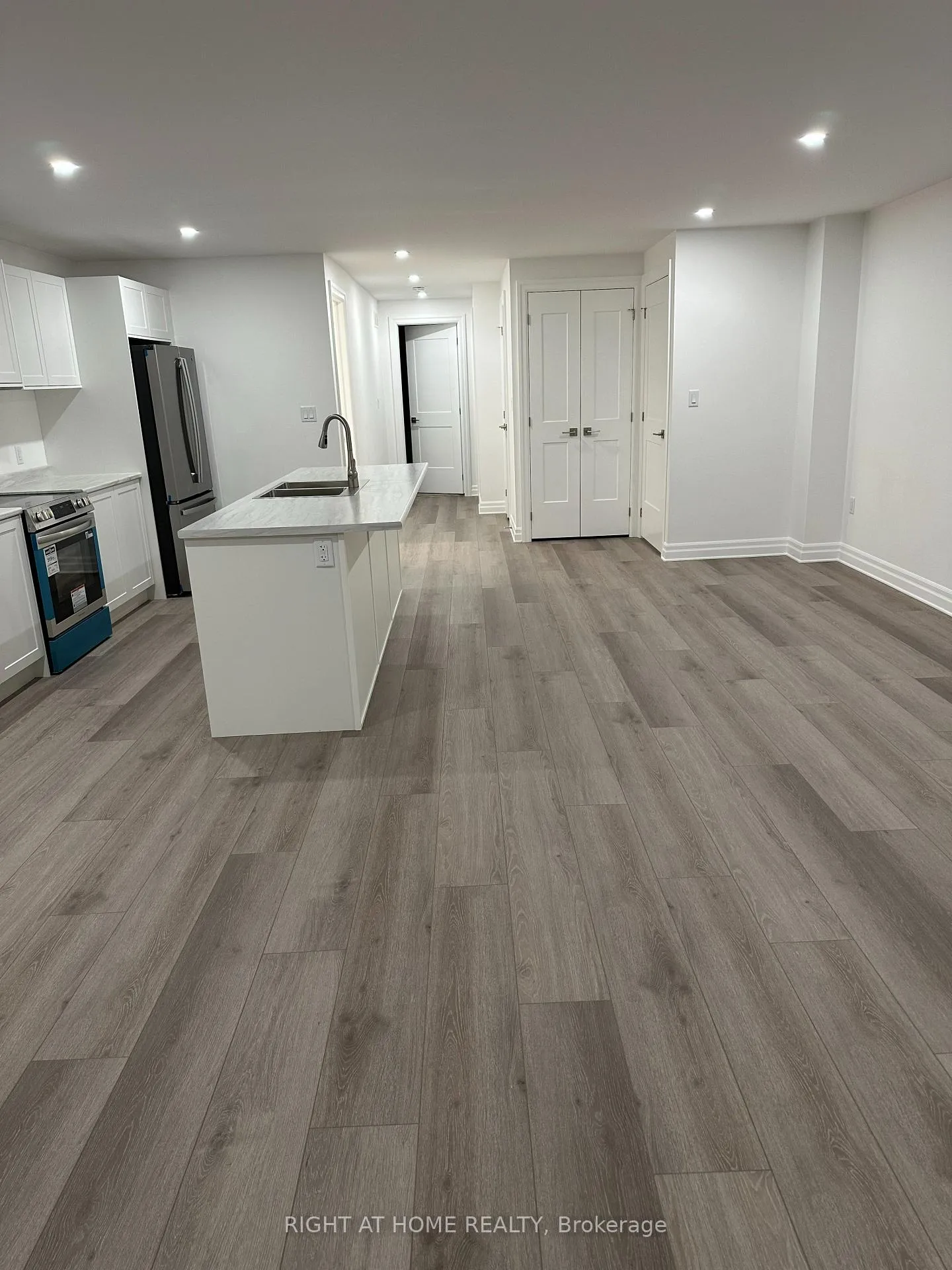 Photo 4 of Unit Upper, 7491 Marvel Drive, Niagara Falls, Brown — HOMEH