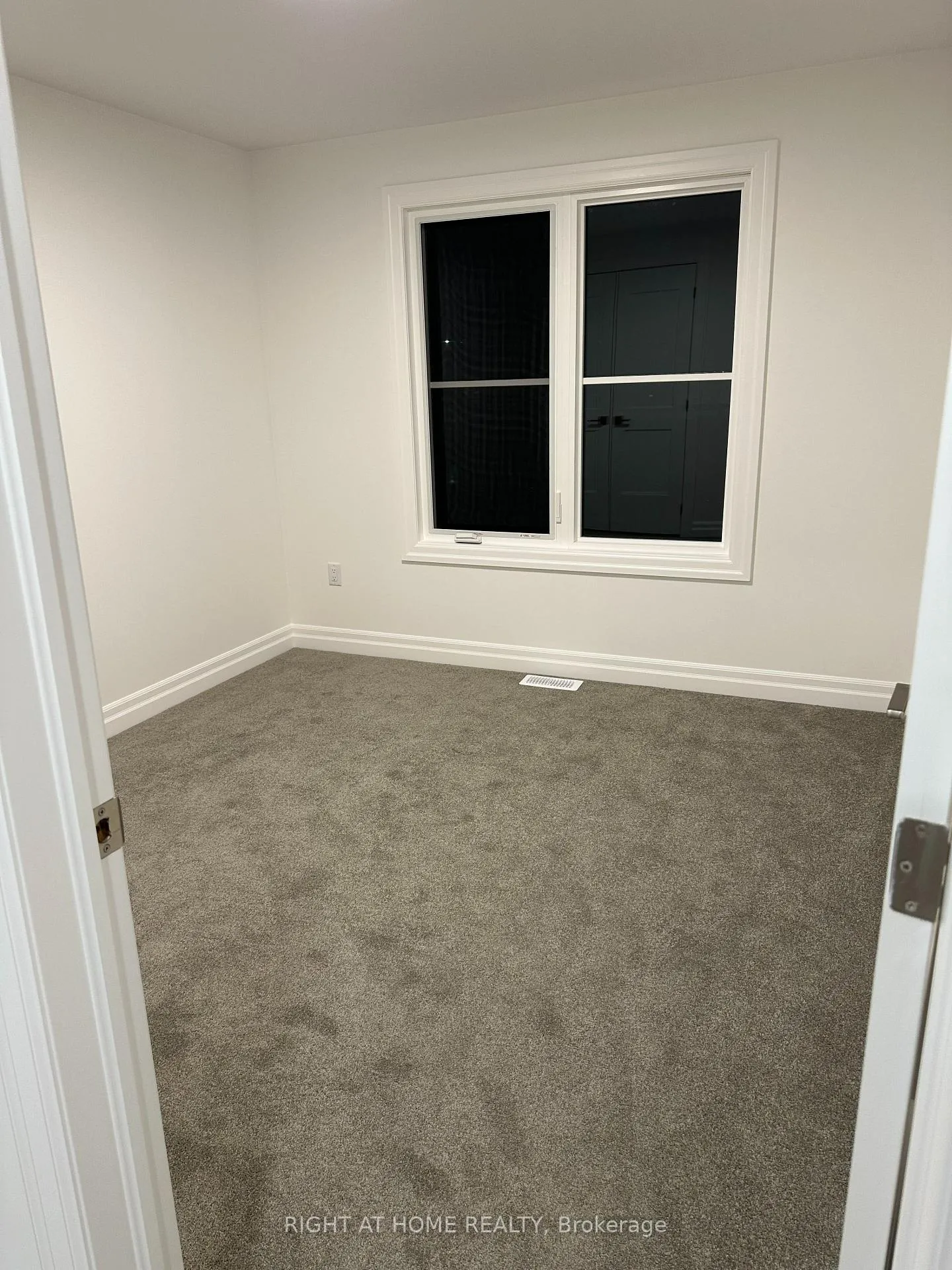 Photo 6 of Unit Upper, 7491 Marvel Drive, Niagara Falls, Brown — HOMEH
