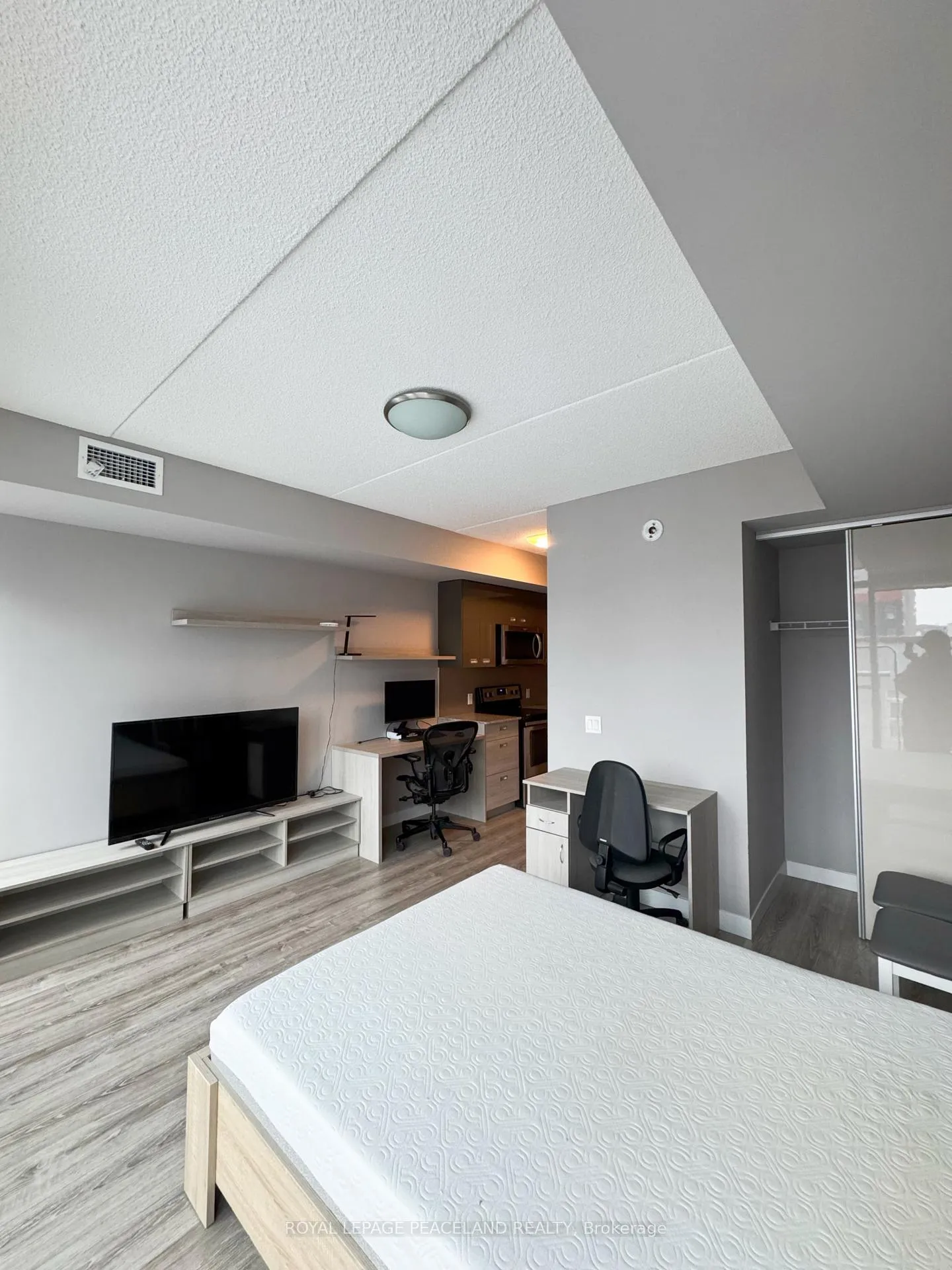 Photo 10 of Unit 711, 250 Lester Street, Waterloo, Beechwood/University — HOMEH