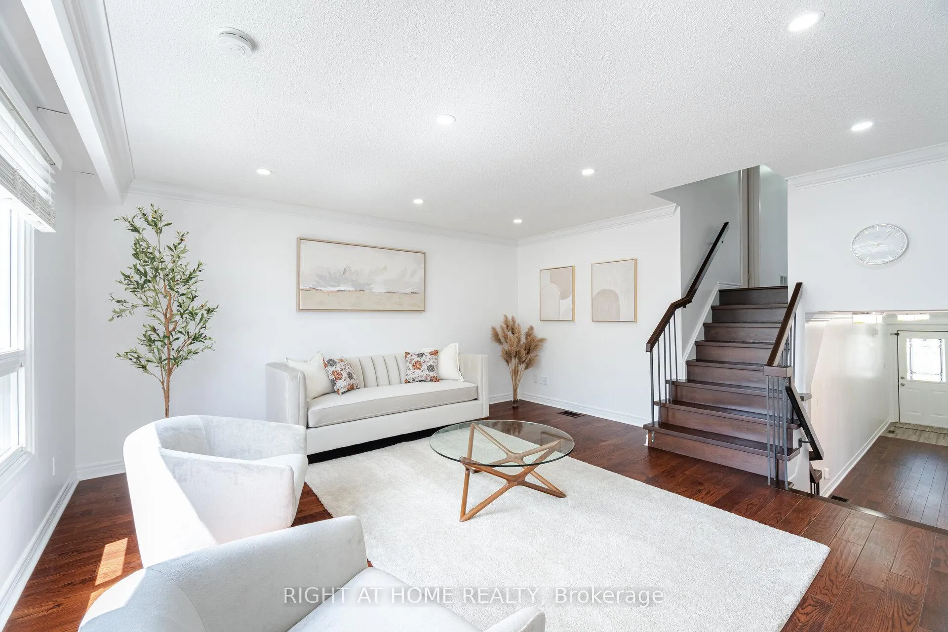 Photo 12 of 6 Winterfold Drive, Brampton, Madoc — HOMEH
