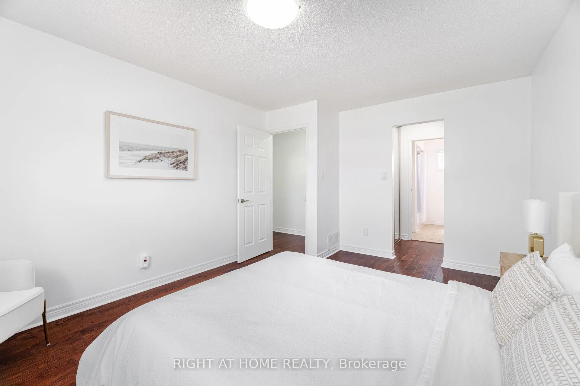 Photo 19 of 6 Winterfold Drive, Brampton, Madoc — HOMEH