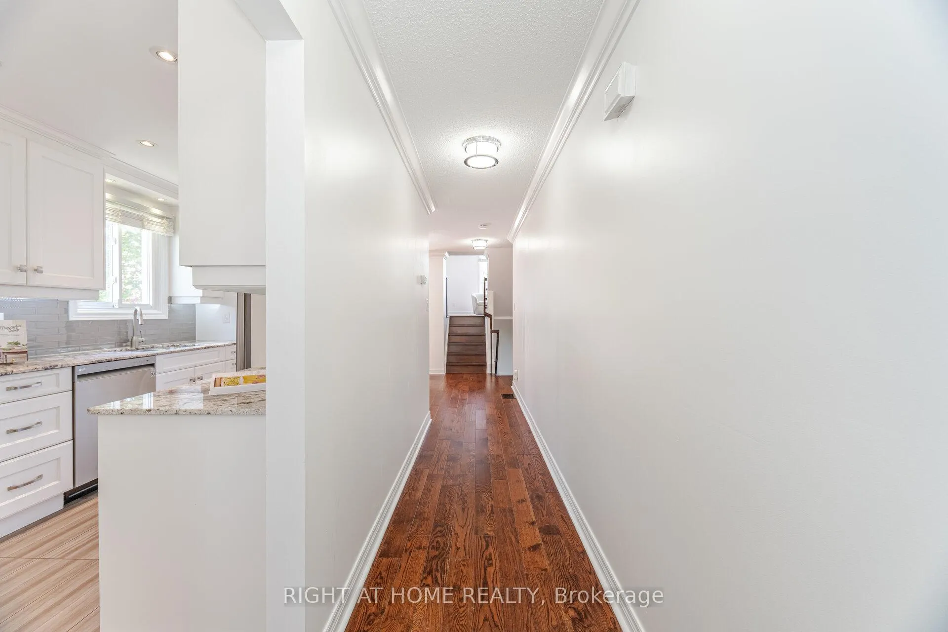 Photo 35 of 6 Winterfold Drive, Brampton, Madoc — HOMEH