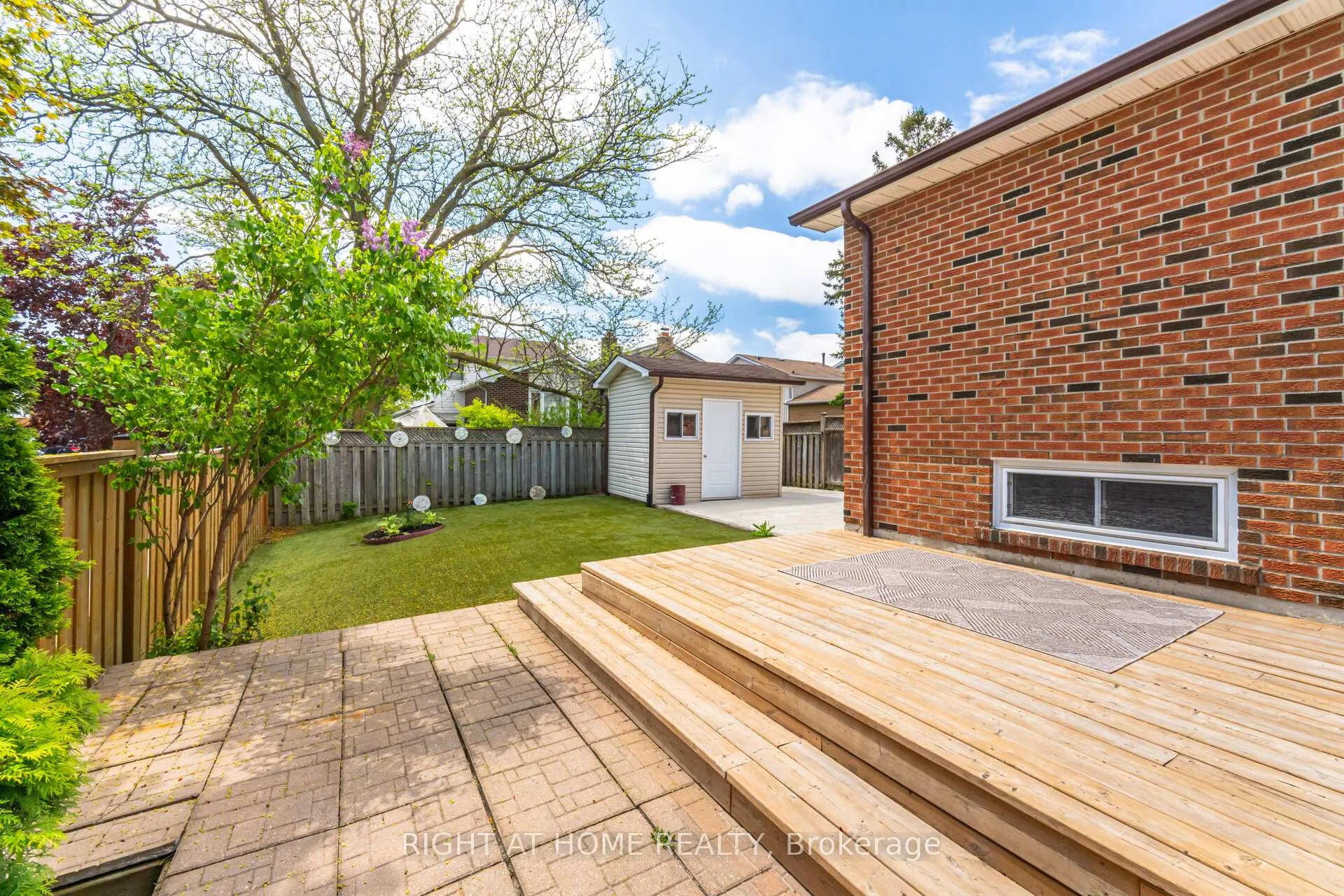 Photo 38 of 6 Winterfold Drive, Brampton, Madoc — HOMEH