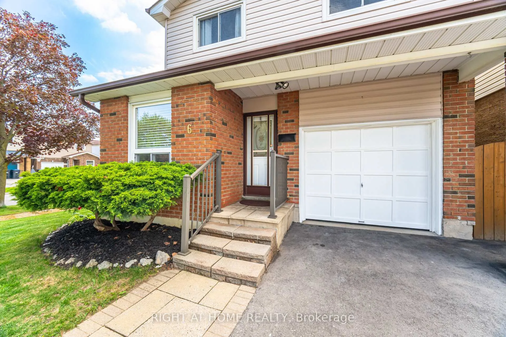 Photo 41 of 6 Winterfold Drive, Brampton, Madoc — HOMEH