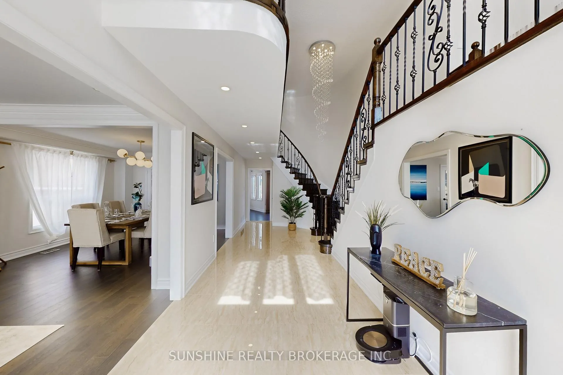 Photo 5 of 3 Cranleigh Drive, Markham, Unionville — HOMEH