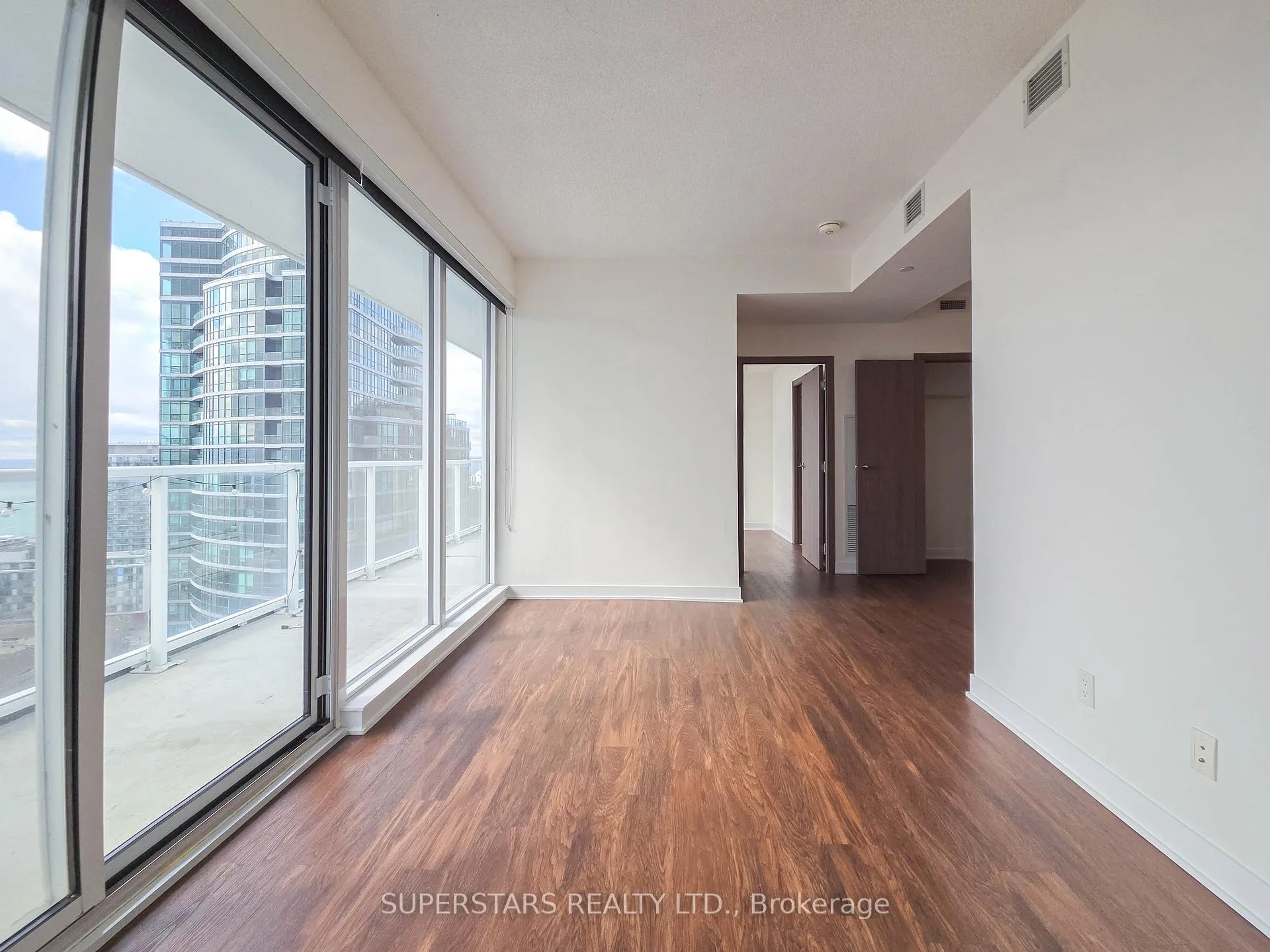 Photo 11 of Unit 2811, 19 Bathurst Street, Toronto, Waterfront Communities — HOMEH