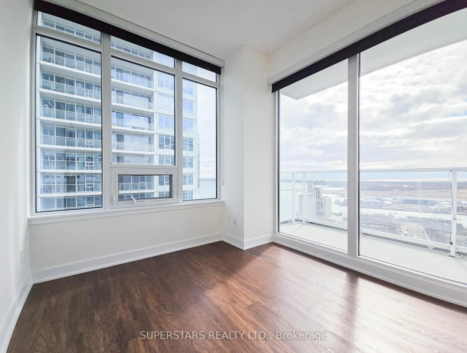 Photo 13 of Unit 2811, 19 Bathurst Street, Toronto, Waterfront Communities — HOMEH
