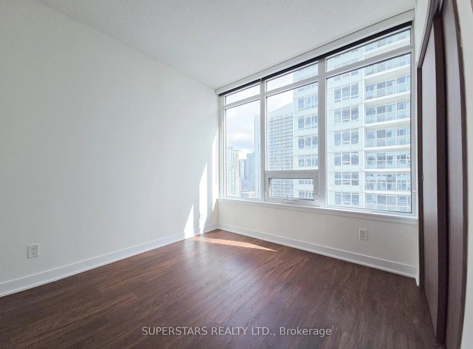 Photo 16 of Unit 2811, 19 Bathurst Street, Toronto, Waterfront Communities — HOMEH