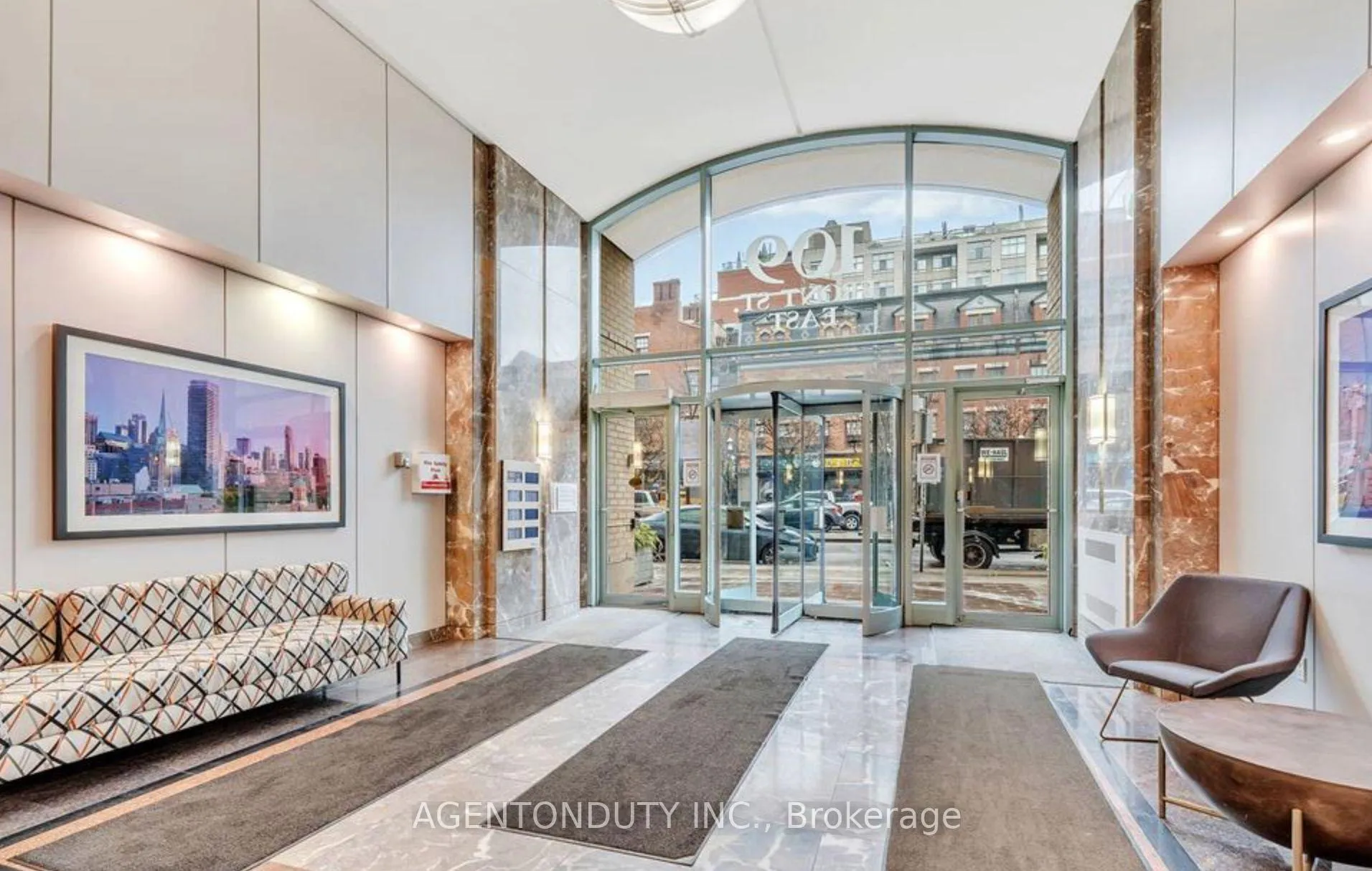 Photo 2 of Unit 930, 109 Front Street E, Toronto, Waterfront Communities — HOMEH