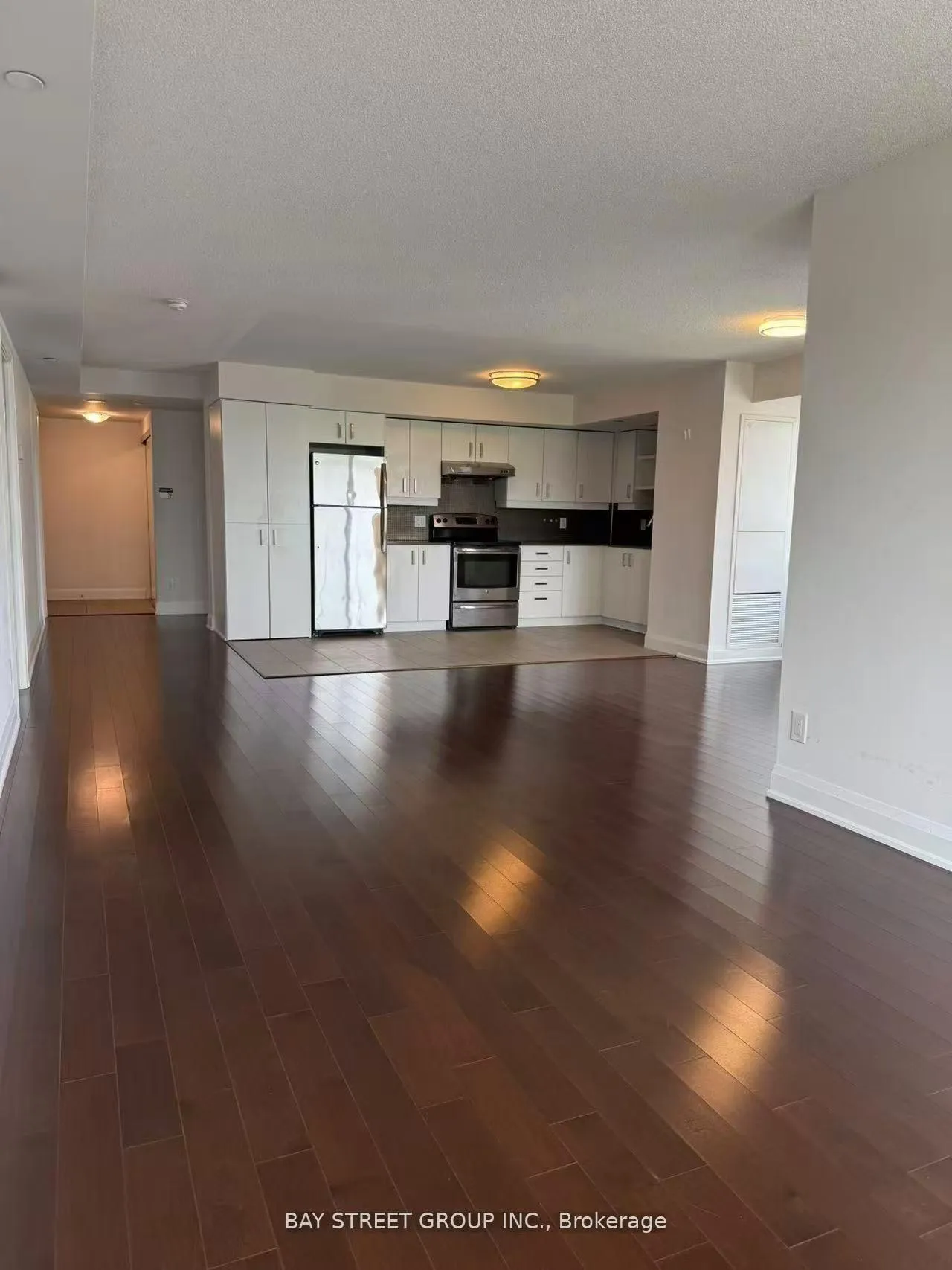 Photo 10 of Unit 902, 1 Uptown Drive, Markham, Unionville — HOMEH