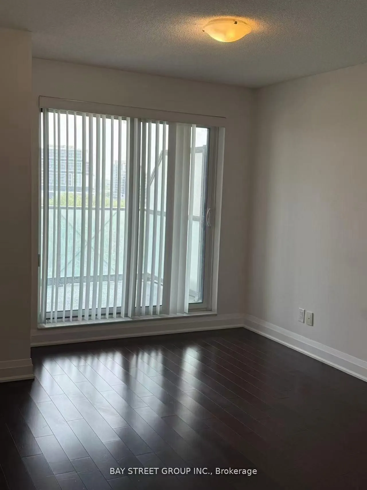 Photo 11 of Unit 902, 1 Uptown Drive, Markham, Unionville — HOMEH