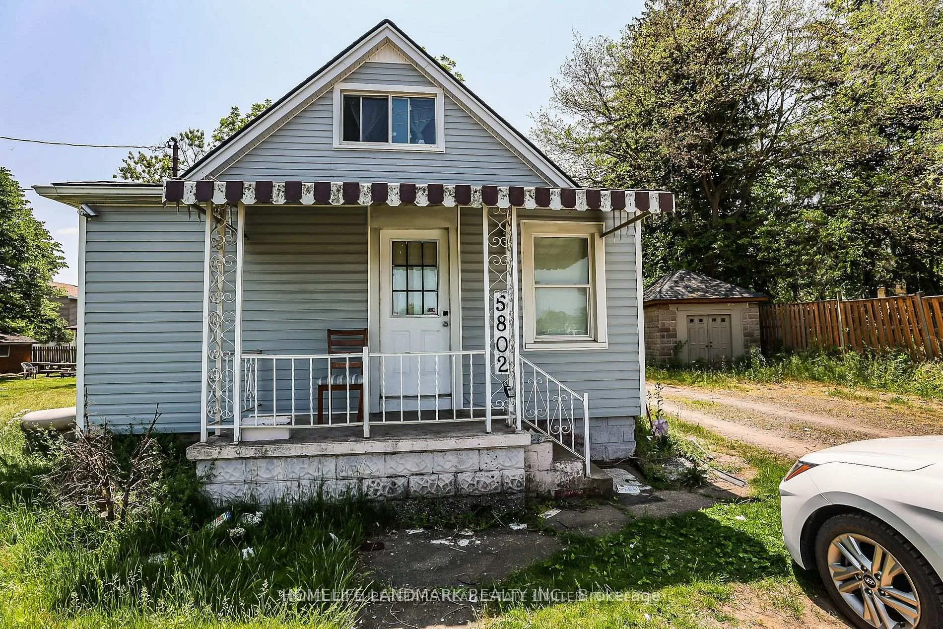 Front of 5802 North Street N