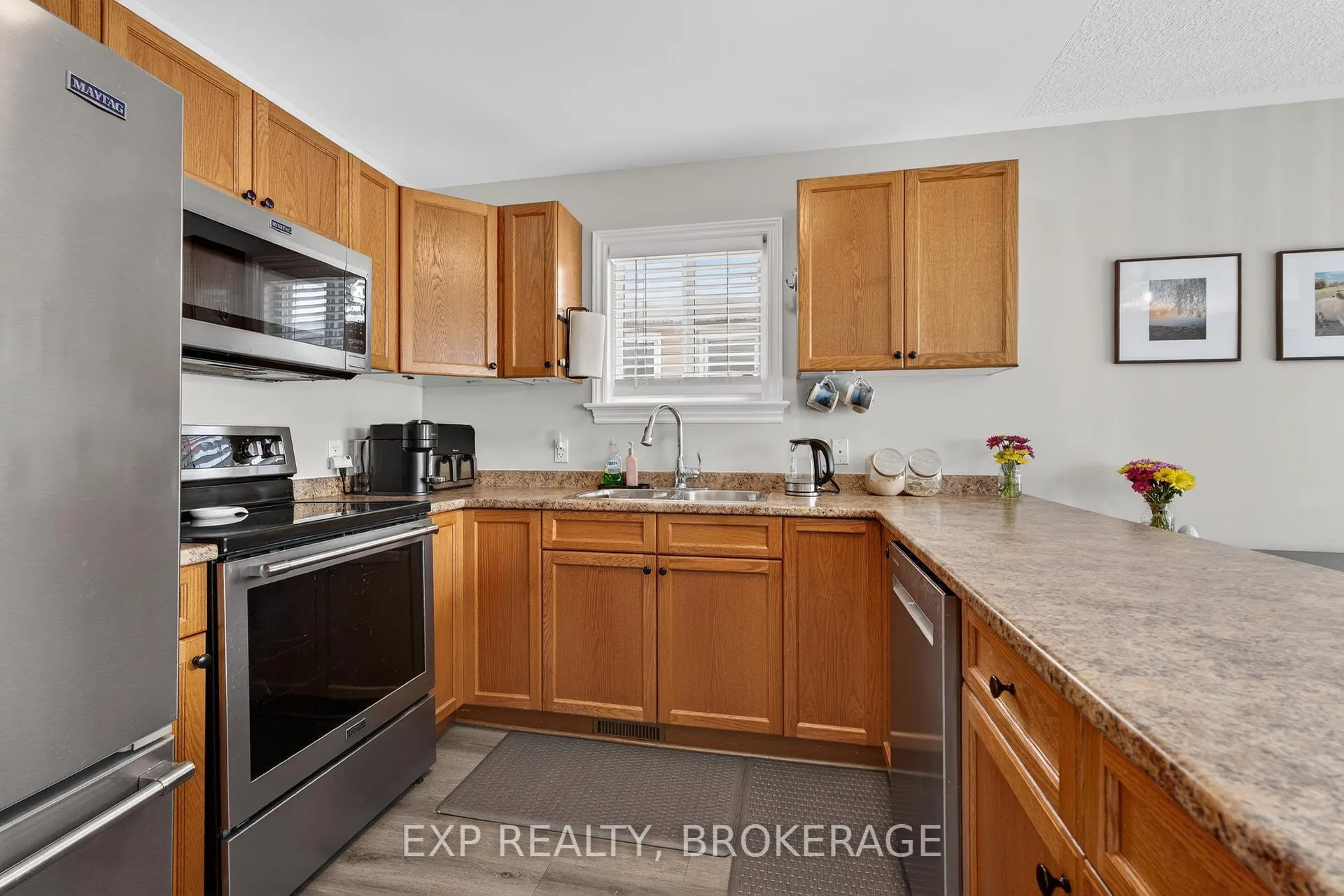 Photo 14 of 189 Kildare Avenue, Loyalist, Amherstview — HOMEH