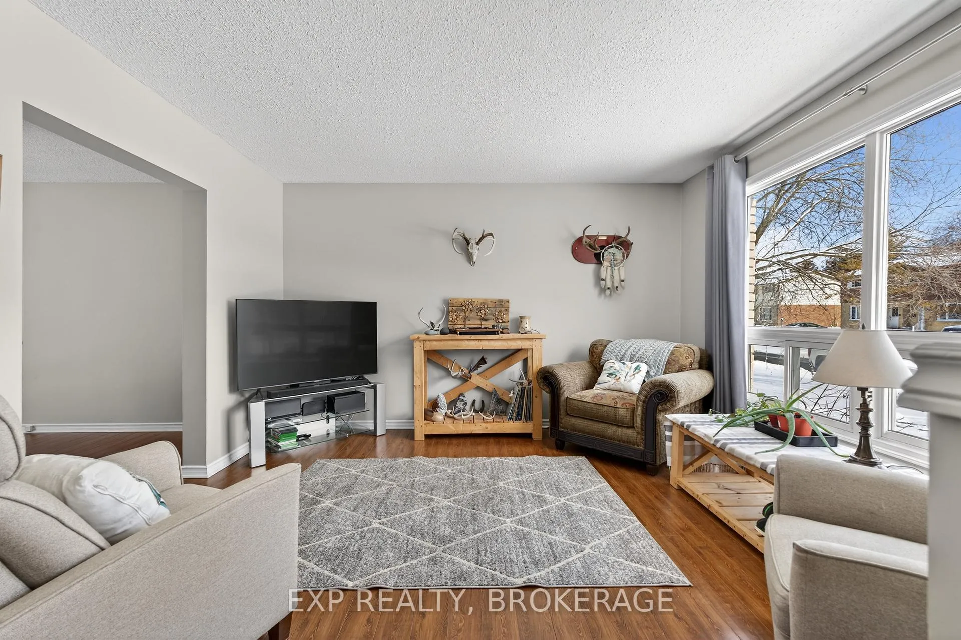 Photo 6 of 1015 Sprucewood Crescent, Kingston, City Northwest — HOMEH