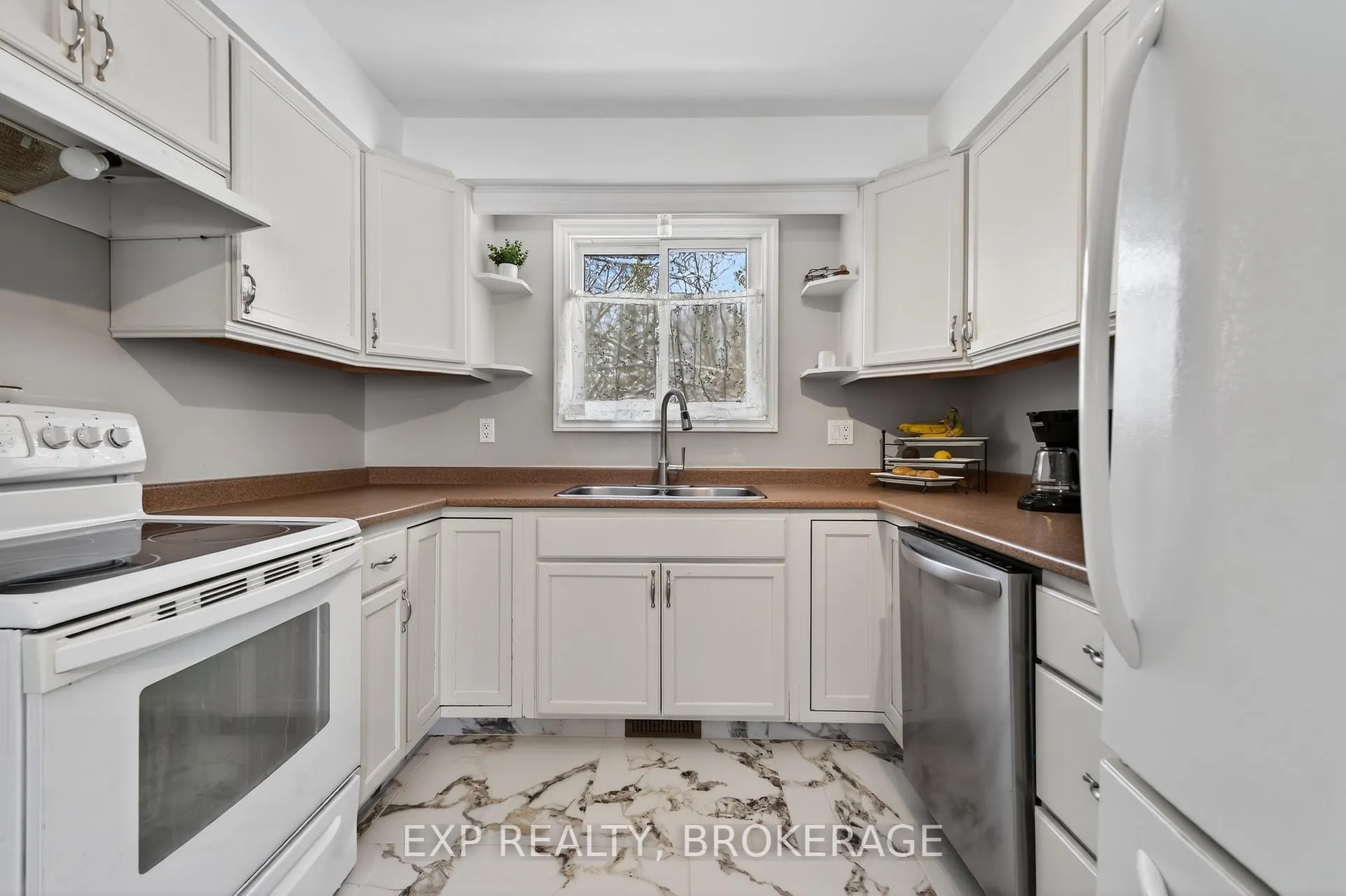 Photo 11 of 1015 Sprucewood Crescent, Kingston, City Northwest — HOMEH
