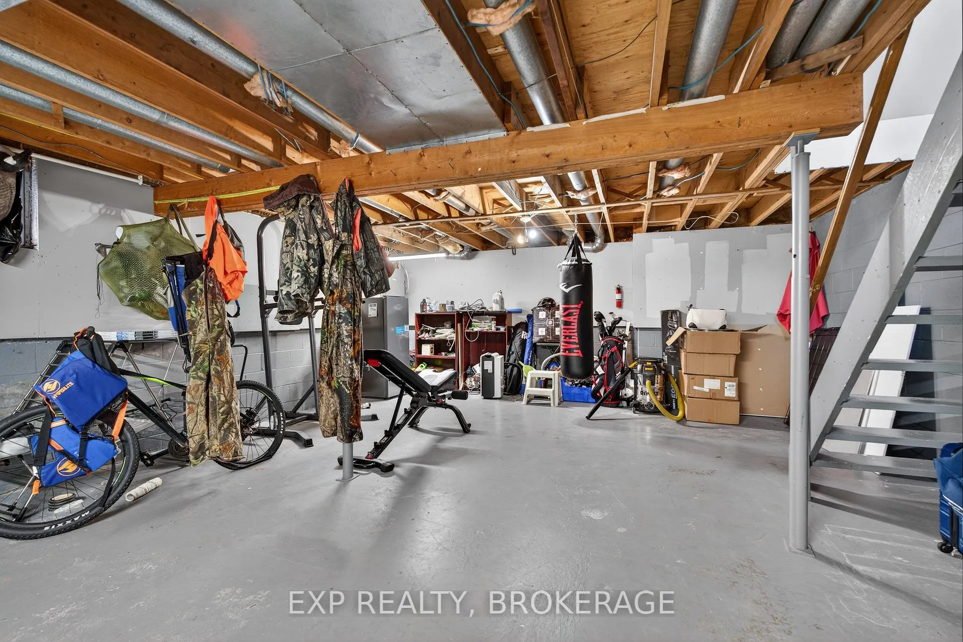 Photo 22 of 1015 Sprucewood Crescent, Kingston, City Northwest — HOMEH