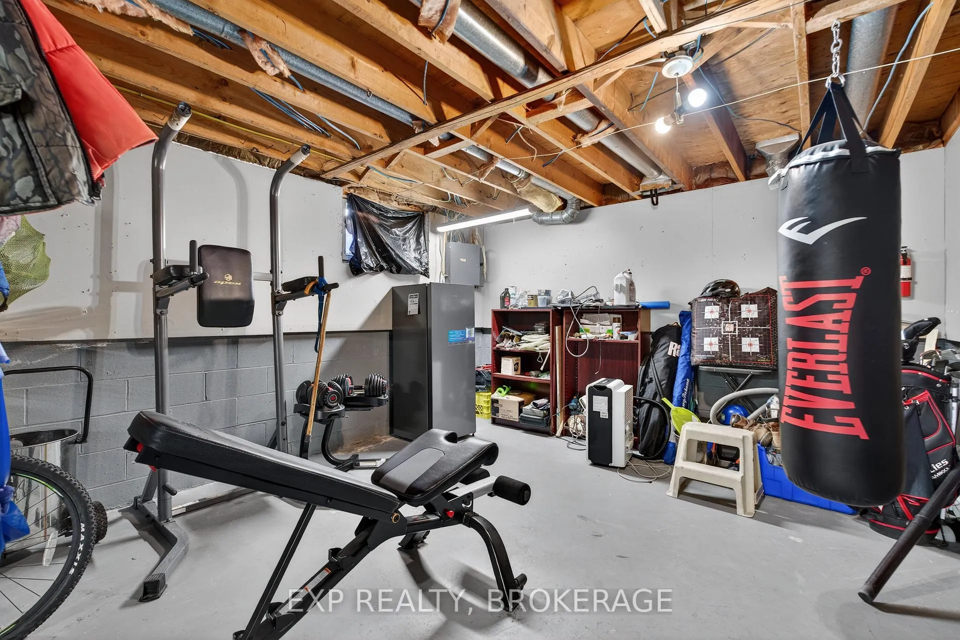 Photo 23 of 1015 Sprucewood Crescent, Kingston, City Northwest — HOMEH