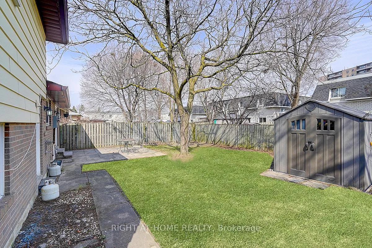 Photo 3 of 11 Tullamore Road, Brampton, Brampton East — HOMEH