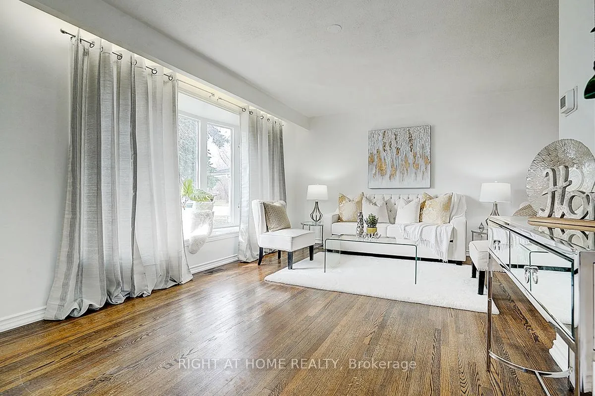 Photo 10 of 11 Tullamore Road, Brampton, Brampton East — HOMEH