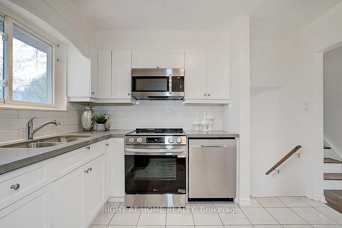 Photo 24 of 11 Tullamore Road, Brampton, Brampton East — HOMEH