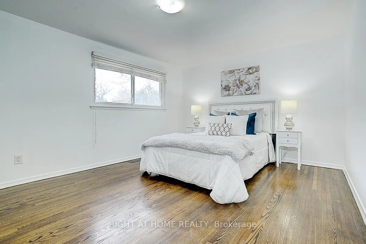 Photo 28 of 11 Tullamore Road, Brampton, Brampton East — HOMEH