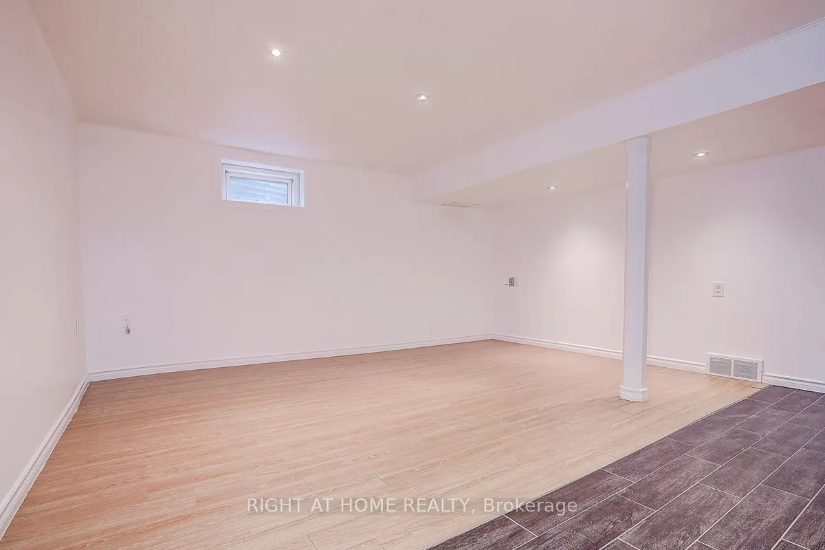 Photo 44 of 11 Tullamore Road, Brampton, Brampton East — HOMEH