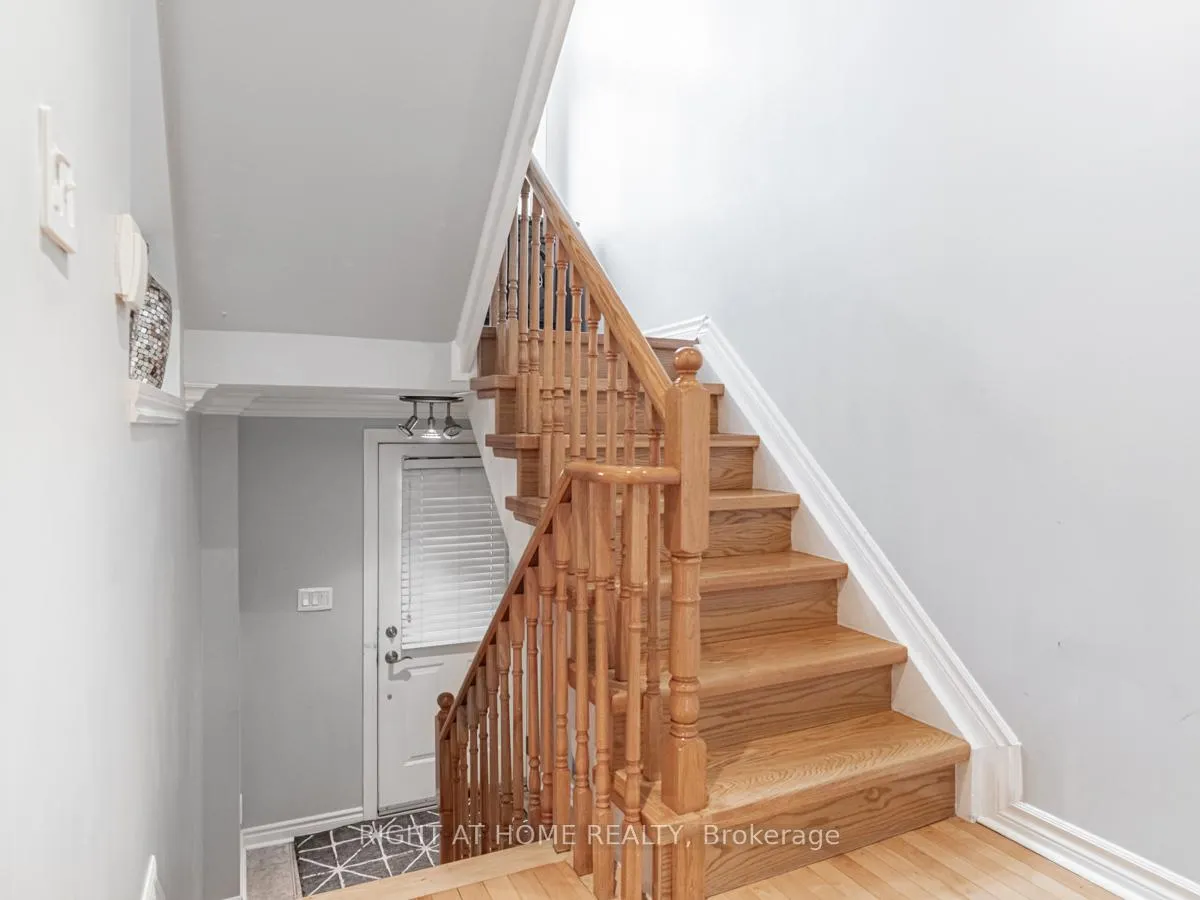 Photo 4 of 45 Rutland Street, Toronto, Corso Italia-Davenport — HOMEH