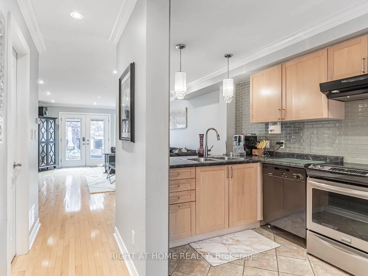 Photo 7 of 45 Rutland Street, Toronto, Corso Italia-Davenport — HOMEH