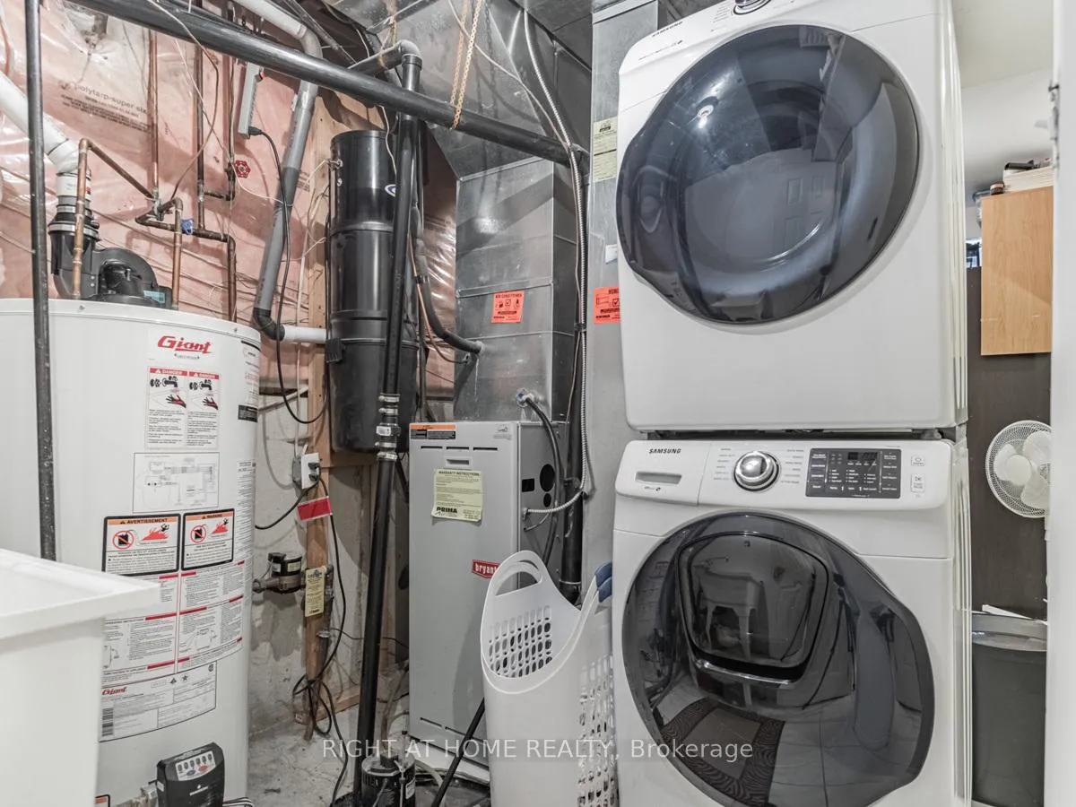 Photo 26 of 45 Rutland Street, Toronto, Corso Italia-Davenport — HOMEH