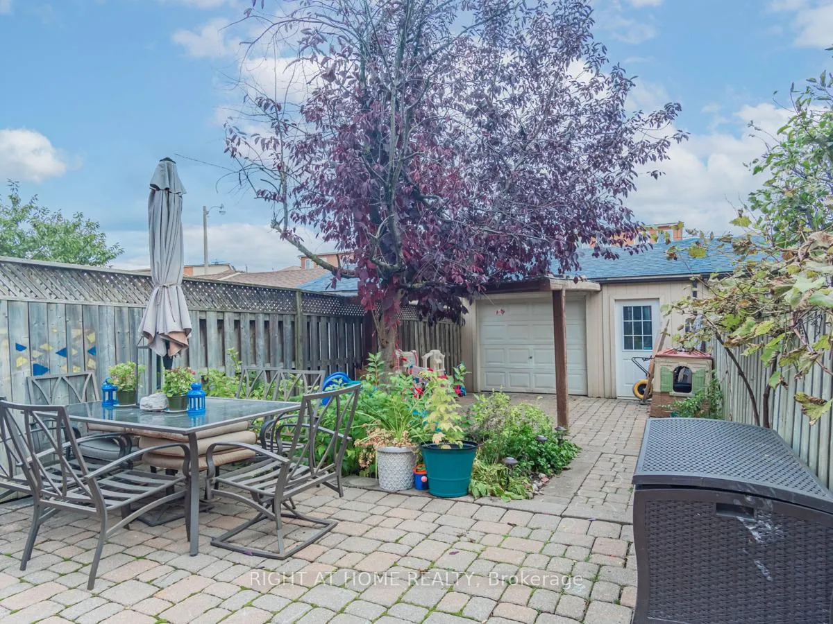 Photo 29 of 45 Rutland Street, Toronto, Corso Italia-Davenport — HOMEH